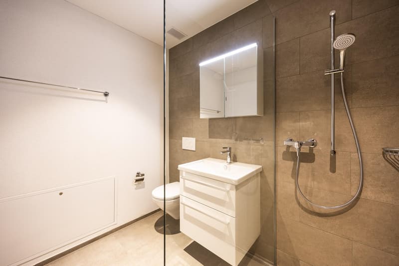 Appartamento moderno 2.5 locali a Güttingen (8)