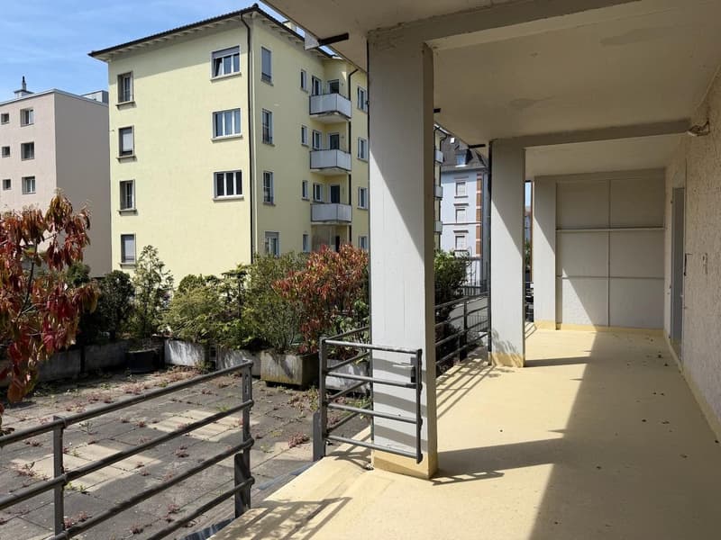 Einmalige Gelegenheit - 6-Zimmer-Wohnung an zentralster Lage (2)