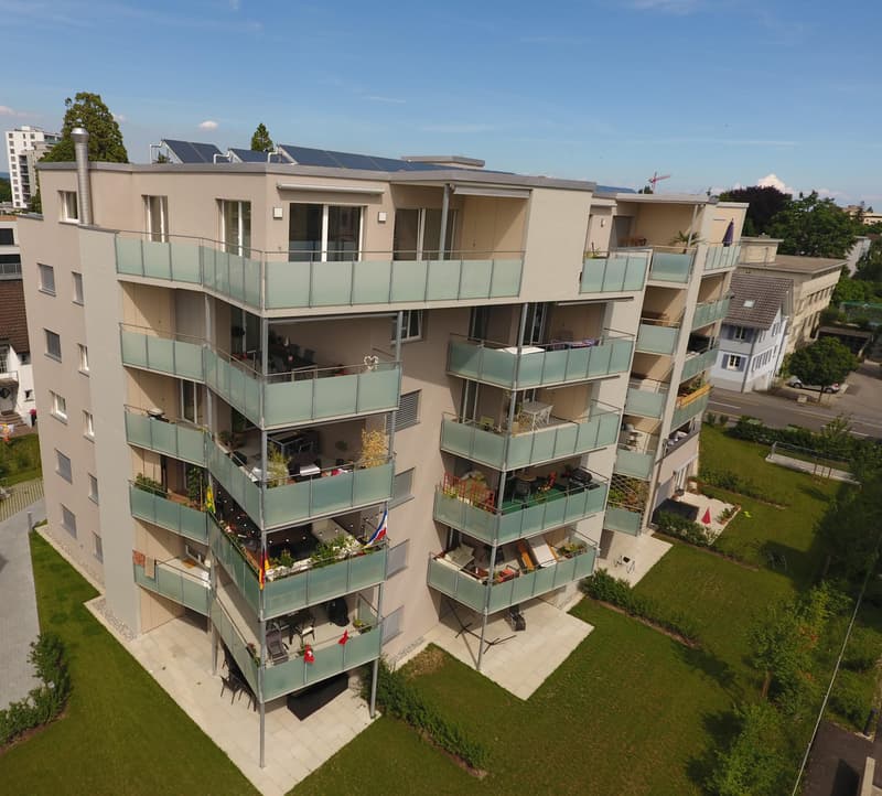 Attraktive 2½-Zimmer-Attikawohnung mit grosser Terrasse und Weitsicht in Kreuzlingen (1)