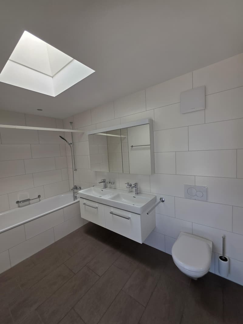 Modern 2.5-room attic apartment in a central location in Amriswil (12)