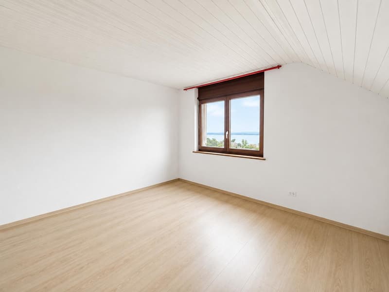 Wohnen mit Weitsicht grosszügige 4½-Zimmerwohnung mit Seesicht in Uttwil (5)