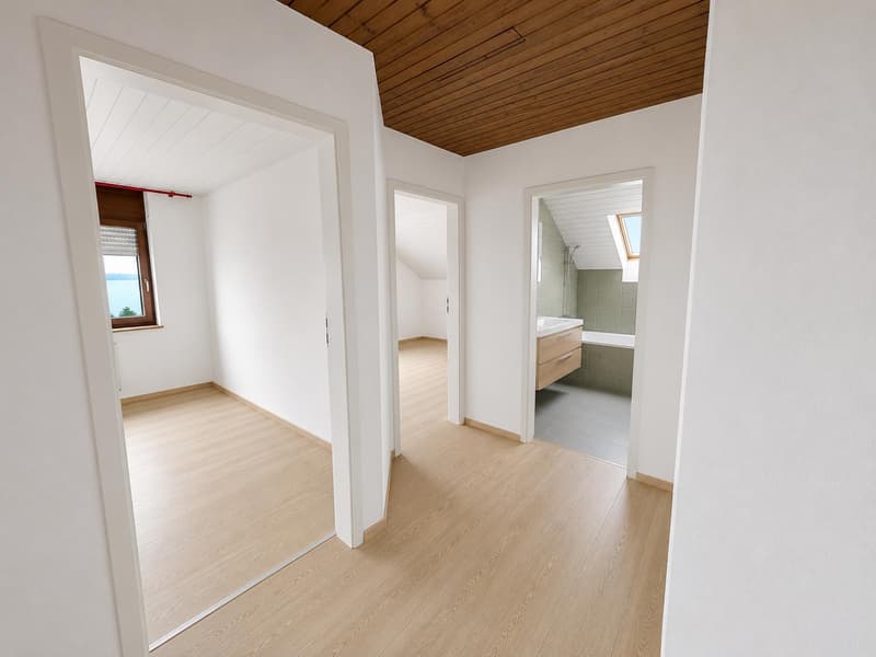 Wohnen mit Weitsicht grosszügige 4½-Zimmerwohnung mit Seesicht in Uttwil (6)