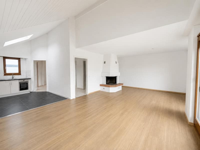 Wohnen mit Weitsicht grosszügige 4½-Zimmerwohnung mit Seesicht in Uttwil (1)