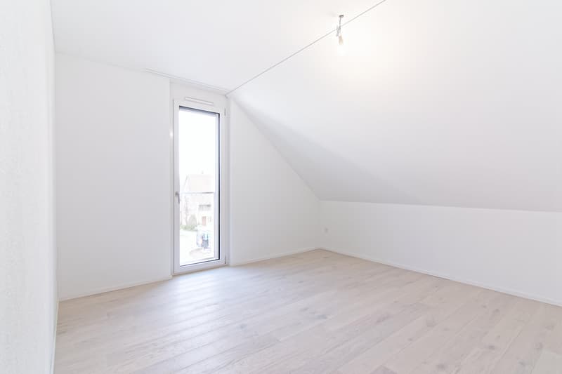 Attraktive 4.5-Zimmer-Dachgeschosswohnung mit zwei Loggien (11)