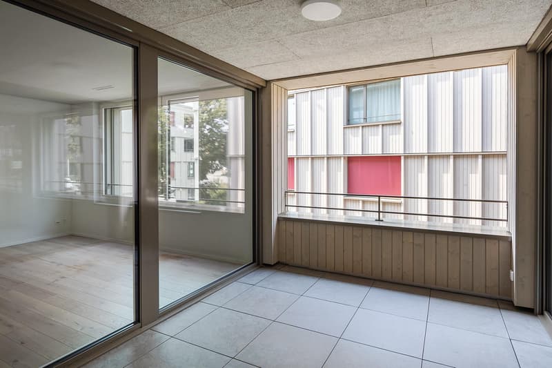 2.5 Zimmer-Dachwohnung mit Loggia und hohen Räumen (7)