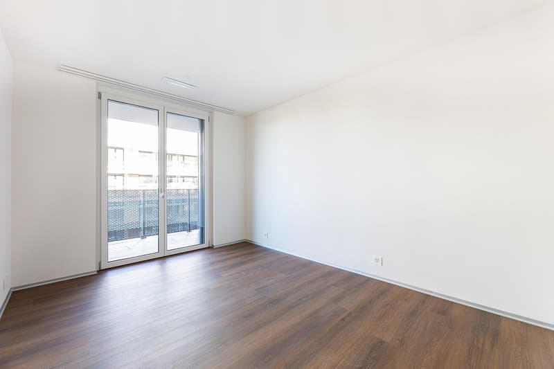 Moderne 4.5-Zimmer-Wohnung mit grossem Balkon und schöner Aussicht (7)