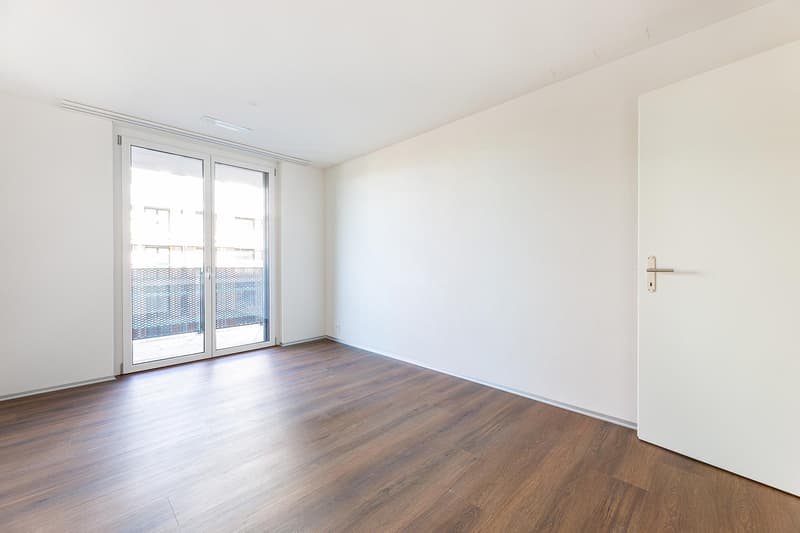 Moderne 4.5-Zimmer-Wohnung mit grossem Balkon und schöner Aussicht (8)