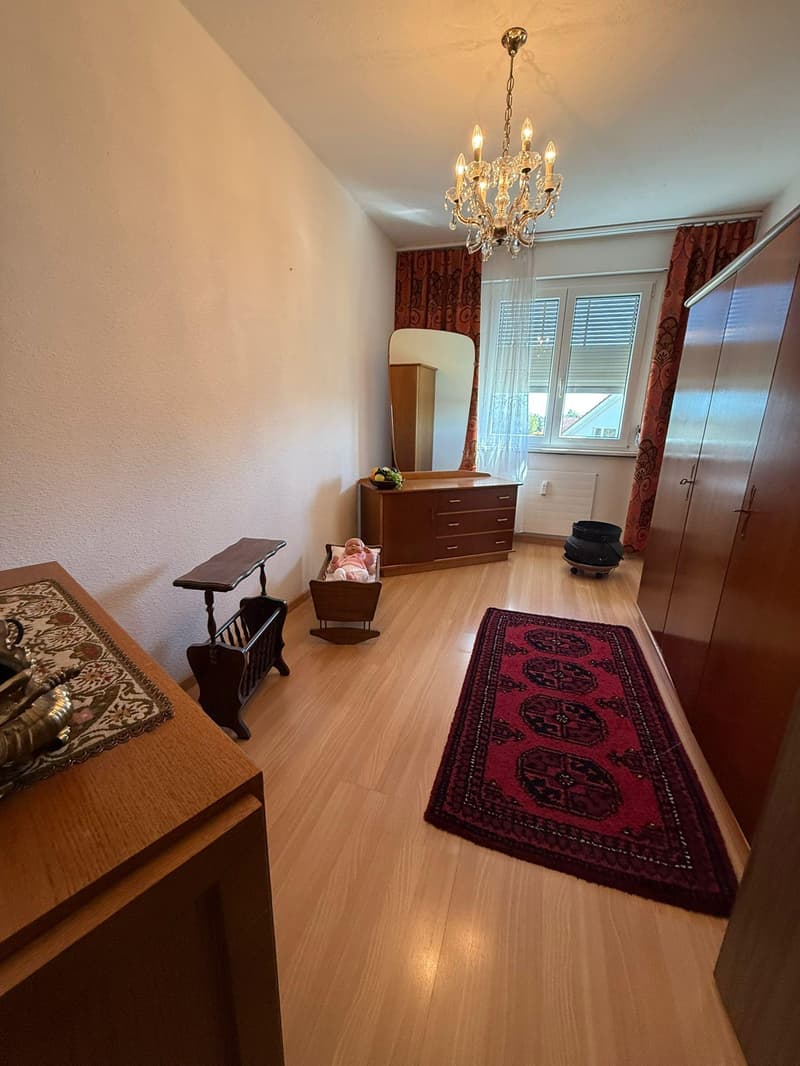 Gepflegte 4.5-Zimmer-Wohnung mit Balkon (4)