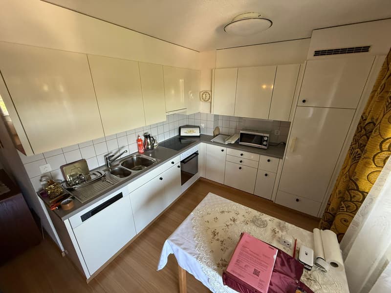 Gepflegte 4.5-Zimmer-Wohnung mit Balkon (7)