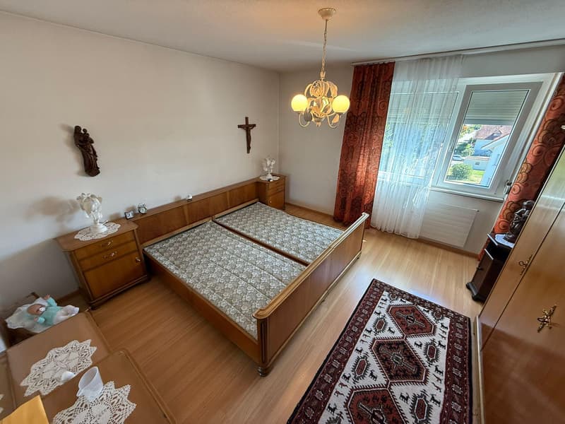 Gepflegte 4.5-Zimmer-Wohnung mit Balkon (2)
