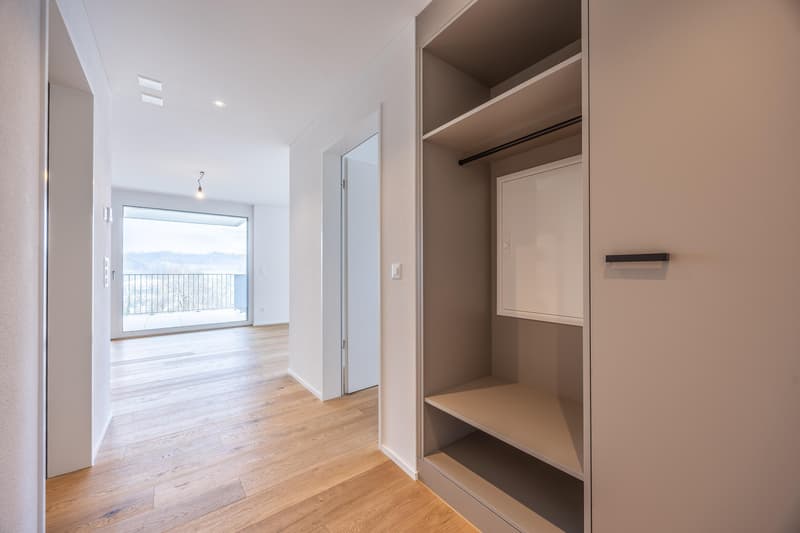 Helle und charmante 2.5 Zimmerwohnung (2)