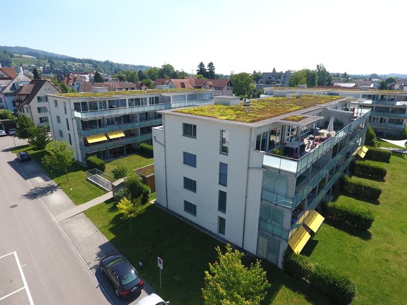 Helle 3.5-Zimmer-Wohnung mit gedecktem Balkon (13)
