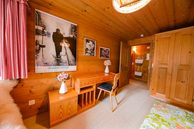 Chalet with 3 residential units, swimming pool, and garages Höhenstrasse 14 (5)