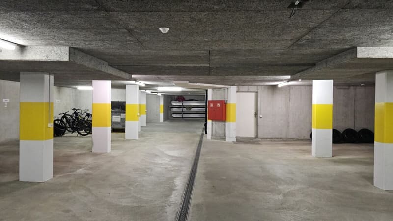 Parking space in the Einstellhalle (2)