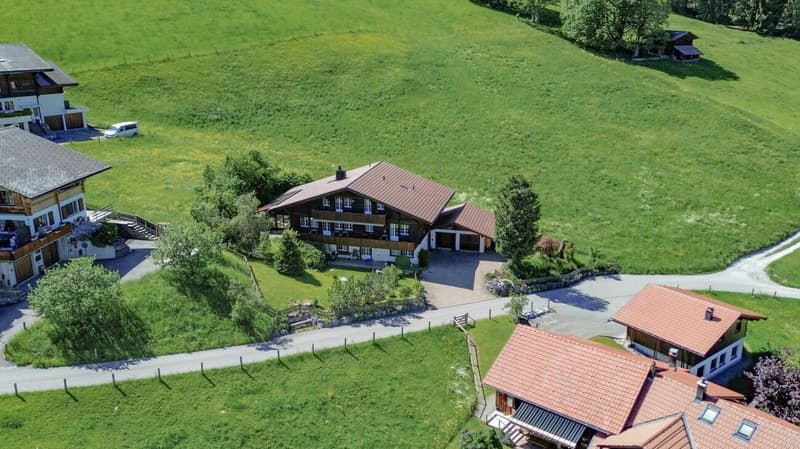 Residential holiday chalet with two separate apartments and building land plot (2)
