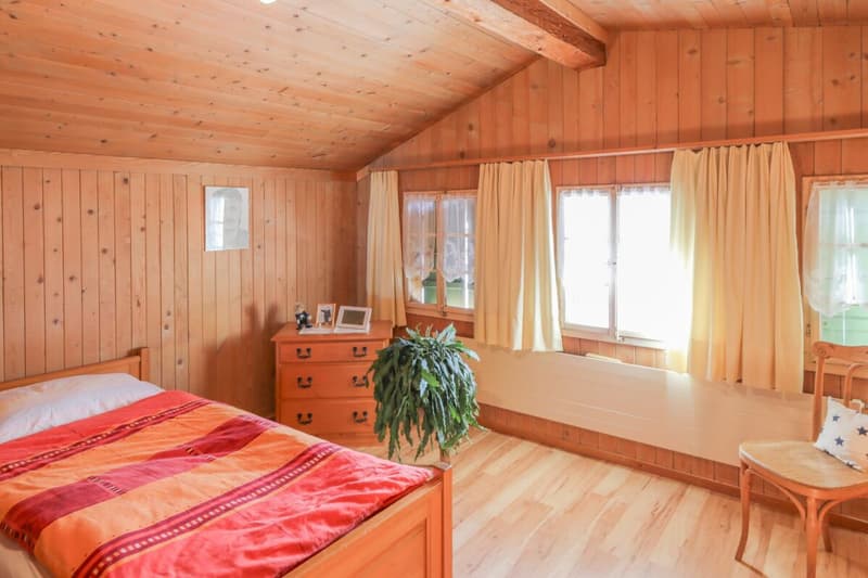 Chalet confortable dans un emplacement ensoleillé avec garage et belle vue (4)