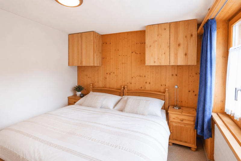 Charming 2.5-room apartment with terrace and garden (6)