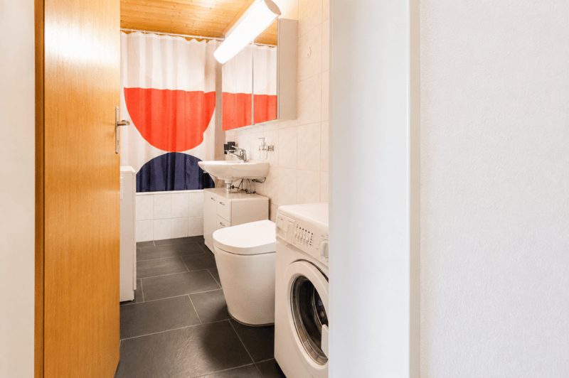 Helle 3.5- Zimmerwohnung im Dachgeschoss mit Südbalkon, Zusatzzimmer und Einstellhallenplatz Mittlere Aegertenstrasse (11)