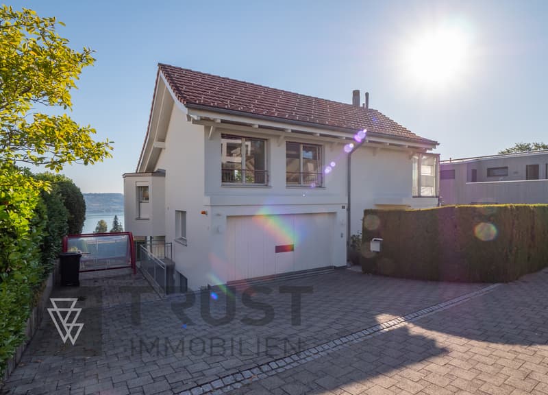 Wohnen über dem Zürichsee - mit Weitsicht und viel Raum. (2)