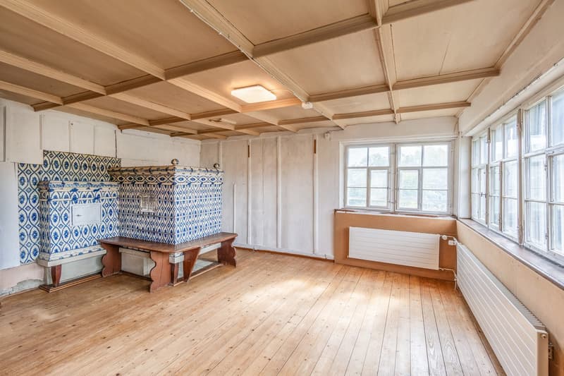 Charmantes Riegelhaus mit Stall und grosszügigem Umschwung (2)