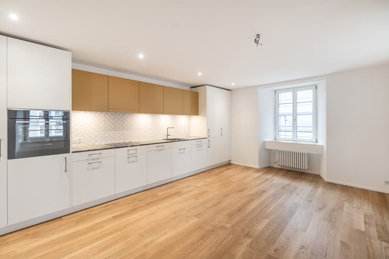 Grosszüge Familienwohnung mit eigenem Garten - mit SPECIAL ! (1)