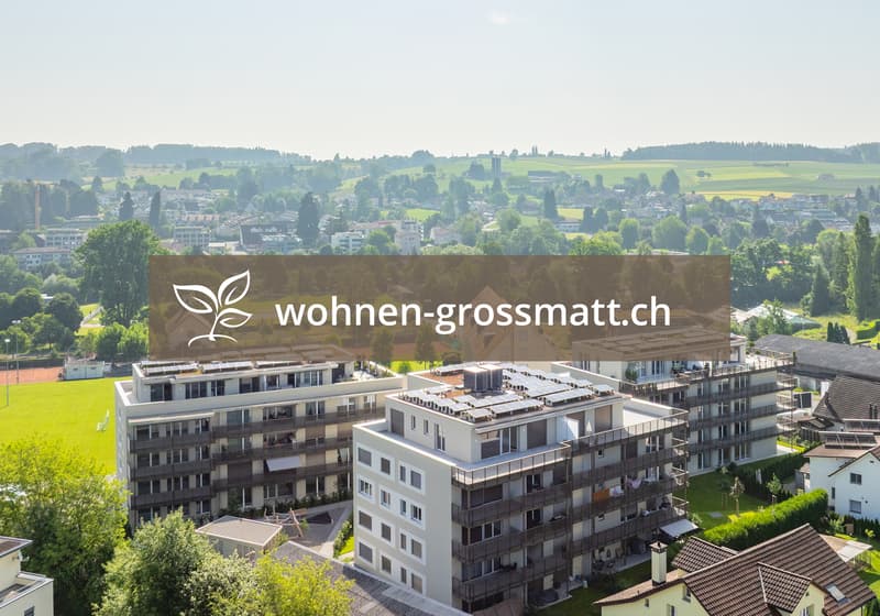 modern, einzigartig, mit Sportplatz und Freibad in unmittelbarer Nähe (1)