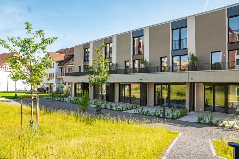 Ihr neues Zuhause: Grosszügiges 5½-Zimmer-Reiheneinfamilienhaus - Erstbezug (2)