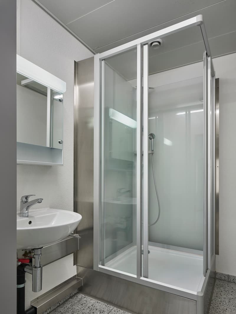 Waldeggstrasse_37_Nord_3._OG_Dusche.jpg