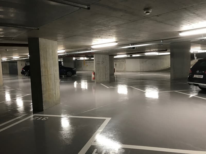 Einstellhallenplatz Nähe Heuwage (2)