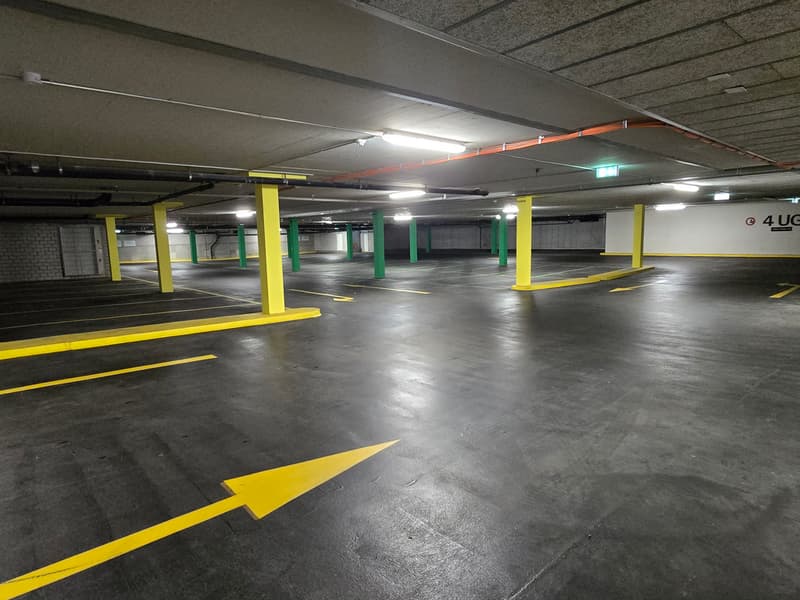 Einstellhalle 1