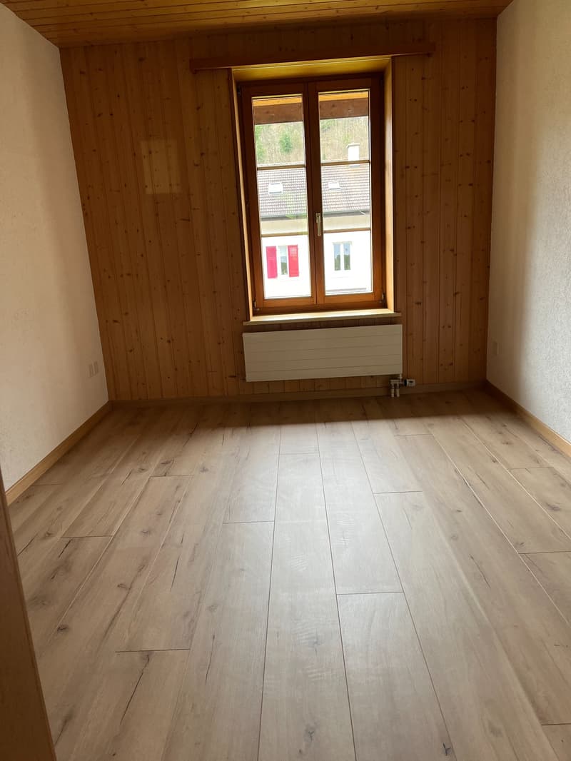 3.5 Zimmer-Wohnung mit Garage und Sitzplatz in Liesberg (5)