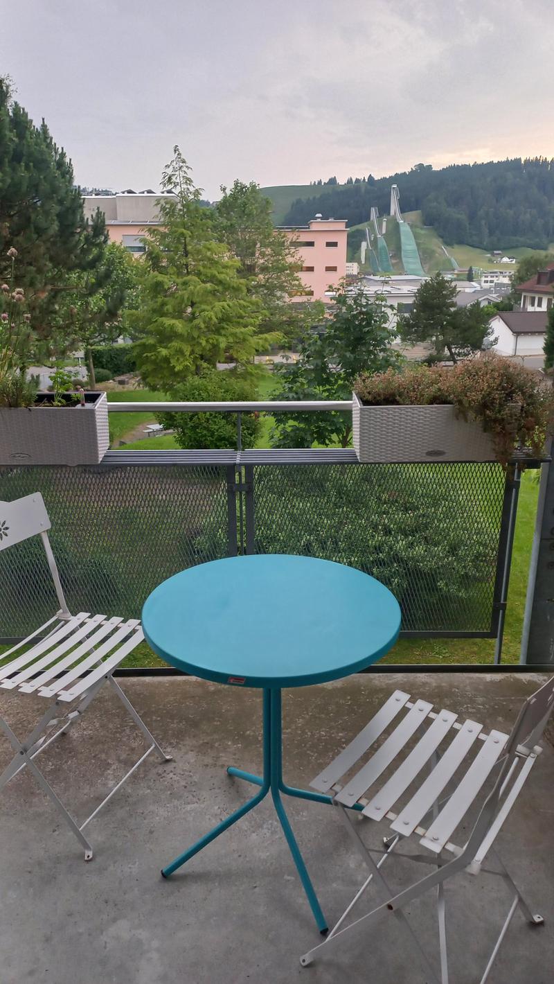 Wunderschöne moderne 1.5 Zimmerwohnung mit Balkon im Grünen (5)