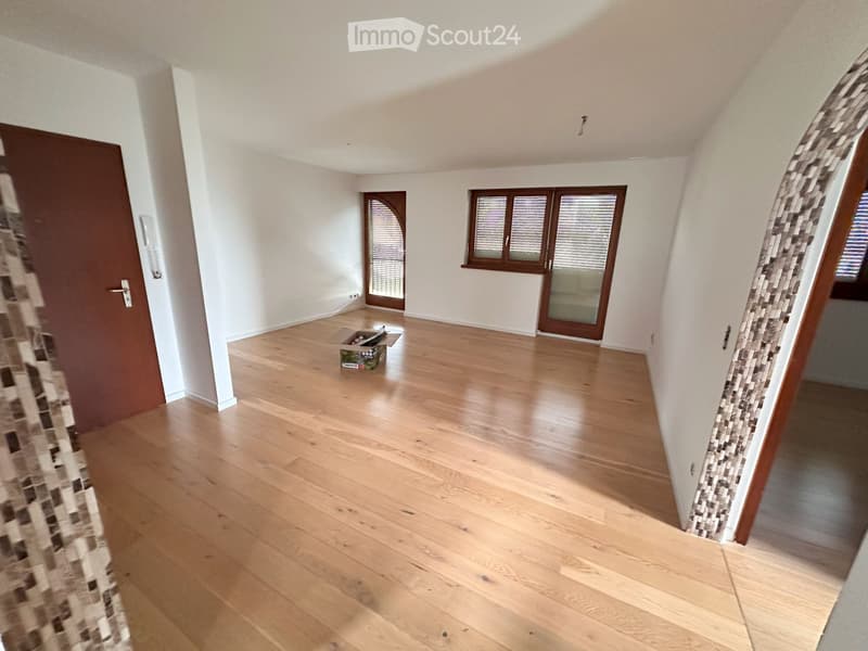 Appartement 3,5 - doubles services, 2 places de parking (1)