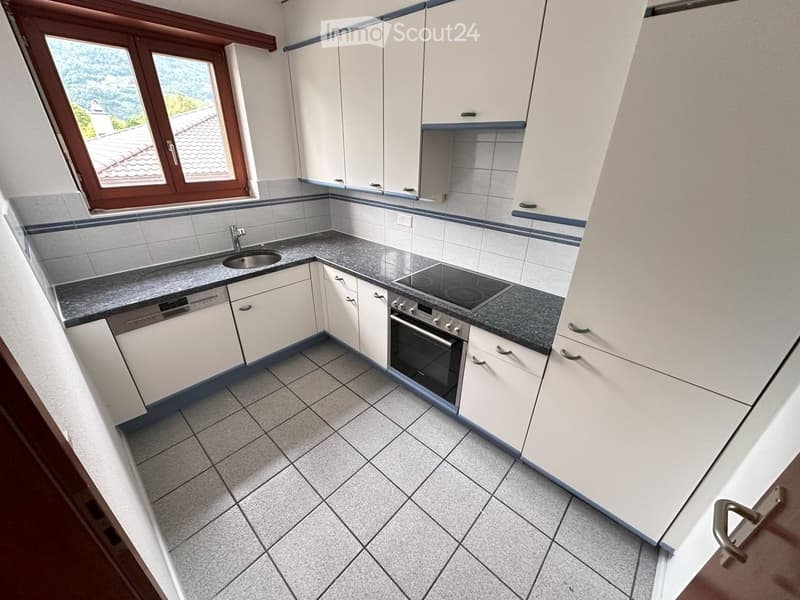 Appartement 3,5 - doubles services, 2 places de parking (3)
