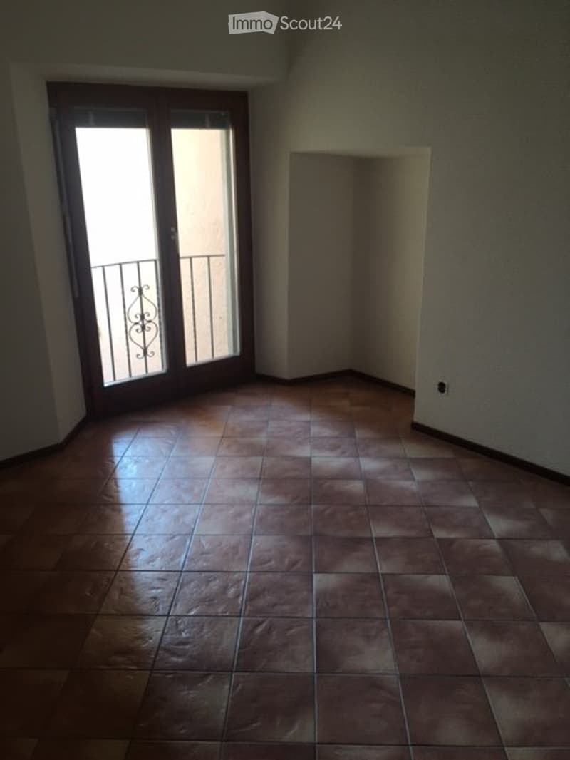Apartment in historic house in the center of Melide (4)