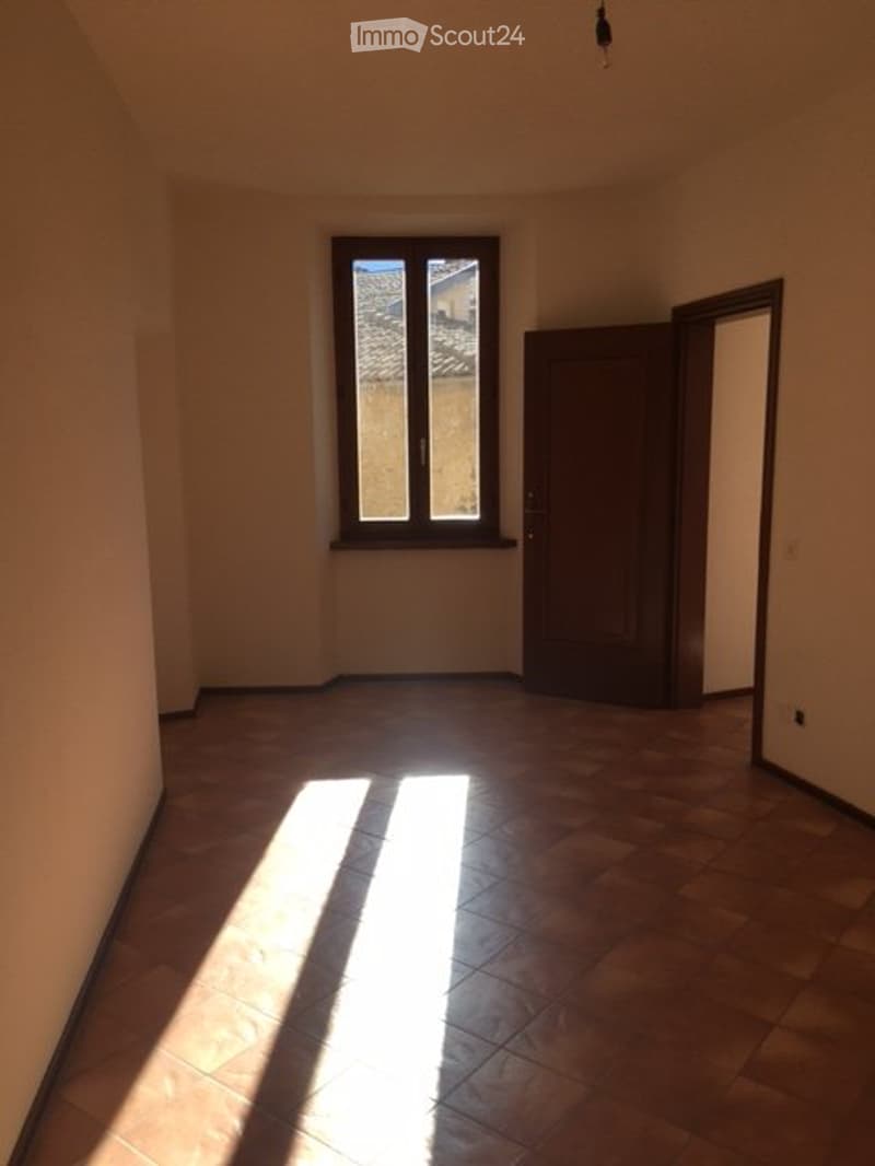 Apartment in historic house in the center of Melide (3)