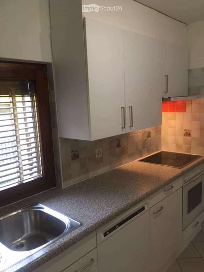 Apartment in historic house in the center of Melide (5)