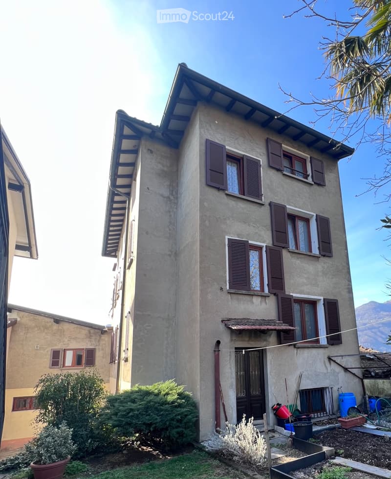 Casa plurifamiliare nel nucleo di Vezia (3)