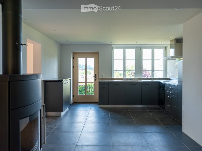 New modern 2.5 room apartment with charm in a farmhouse on the ground floor (3)