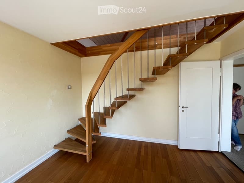 Bright 4.5-room attic apartment in 2540 Grenchen/SO - 2-family house (2)