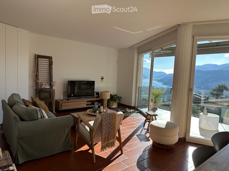 Splendida villa con vista sul lago di Lugano (4)