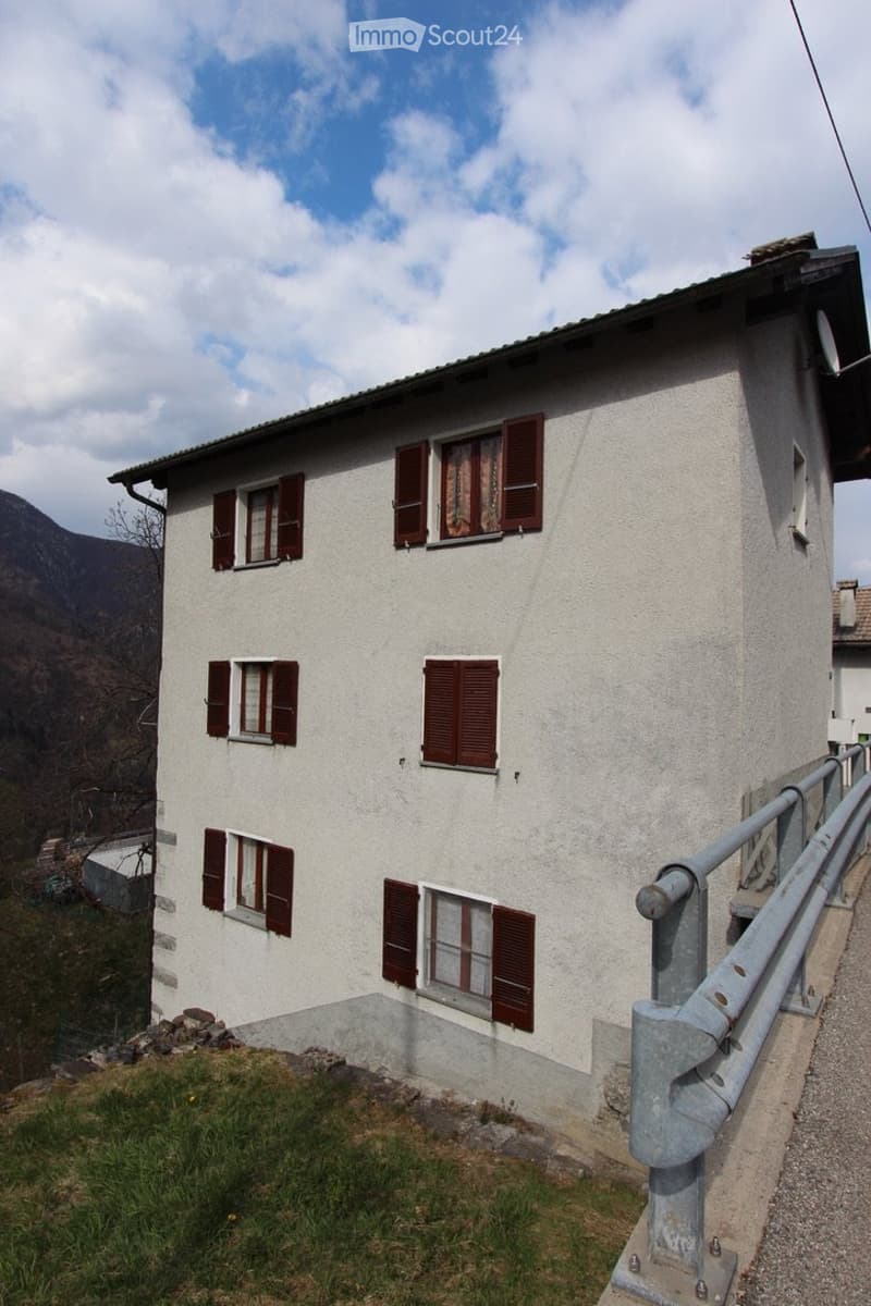 VENDESI Casa unifamiliare, Moneto, Centovalli, Ticino (1)