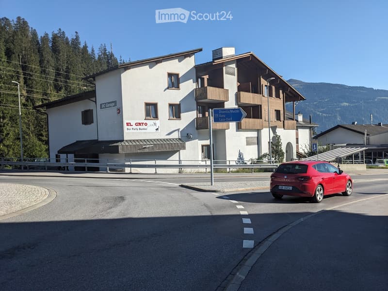 a 7031 Laax Marcau: Camera mensile con cucina e doccia,... (2)