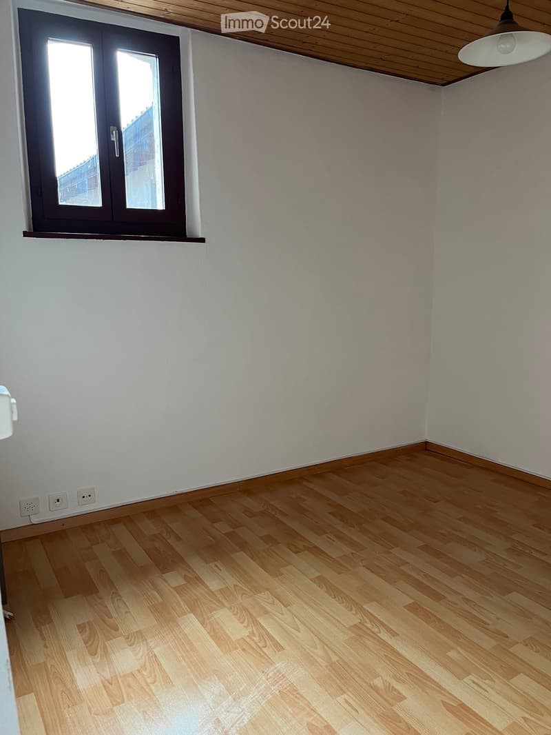 Location appartement 3 pièces à Arogno 1000Fr (5)