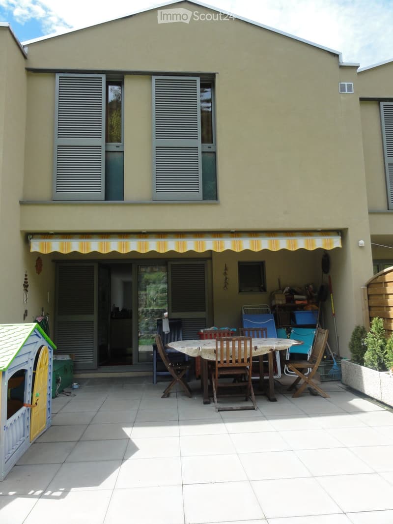 Maison à Figino - 5 pièces avec jardin et places de parking (2)