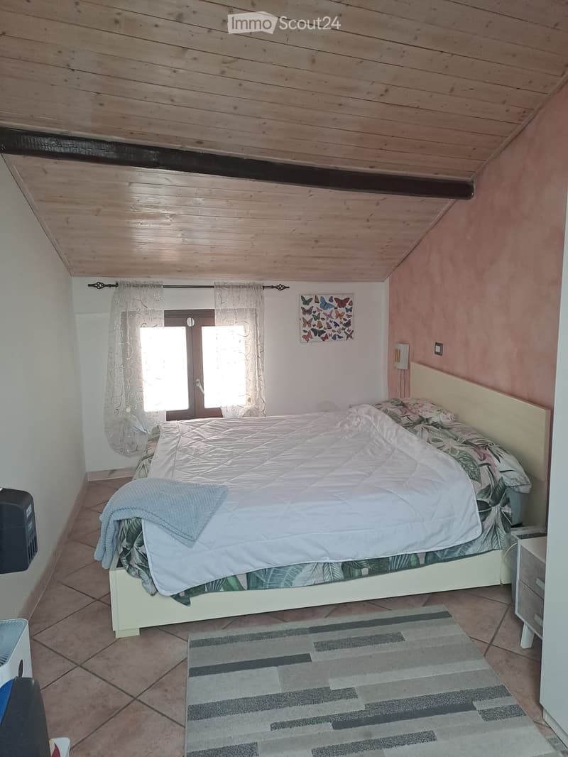 Haus in einem Innenhof in Porto Ceresio (2)