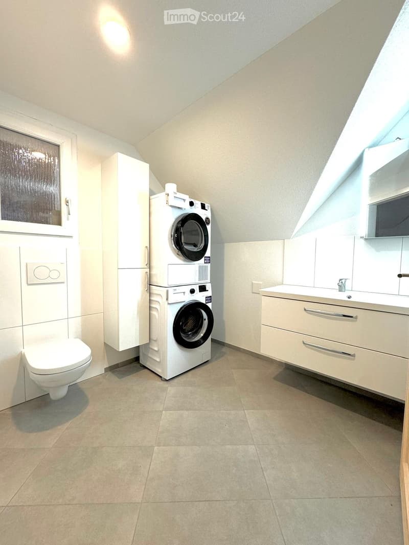 Neue 5.5-Zimmer-Dachwohnung in Rütschelen (3)