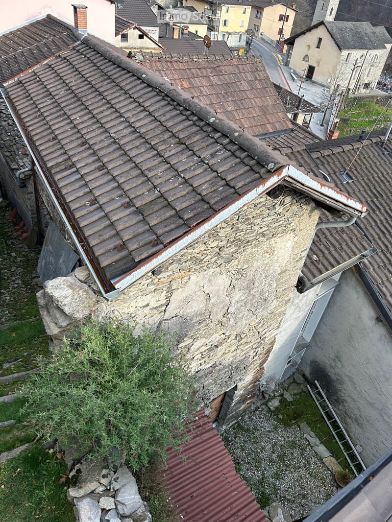 Rustique à rénover dans le noyau de Medeglia (4)