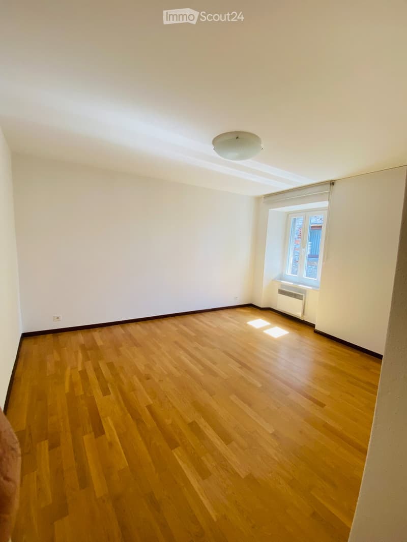 Spacious house in the splendid core of Brè (5)