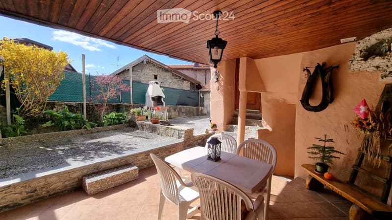 Vendesi Casa a Caneggio, Valle di Muggio (1)